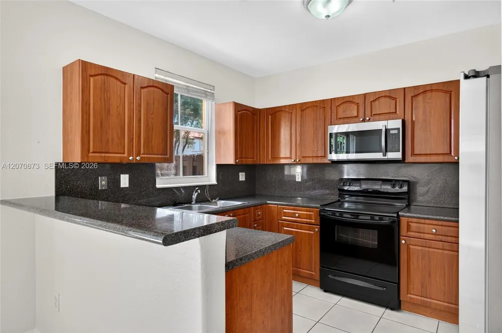 14946 SW 9th Way Miami, FL 33194