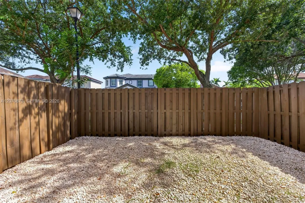 14946 SW 9th Way Miami, FL 33194
