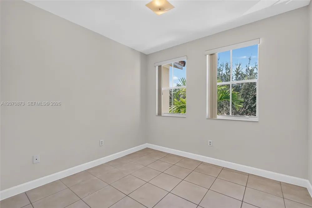 14946 SW 9th Way Miami, FL 33194