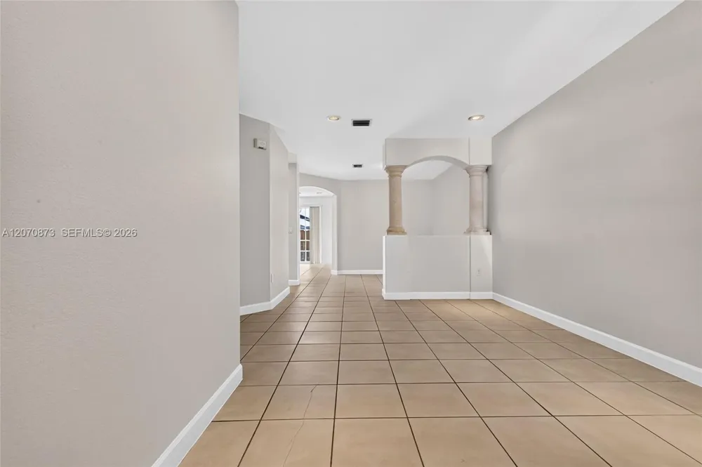 14946 SW 9th Way Miami, FL 33194