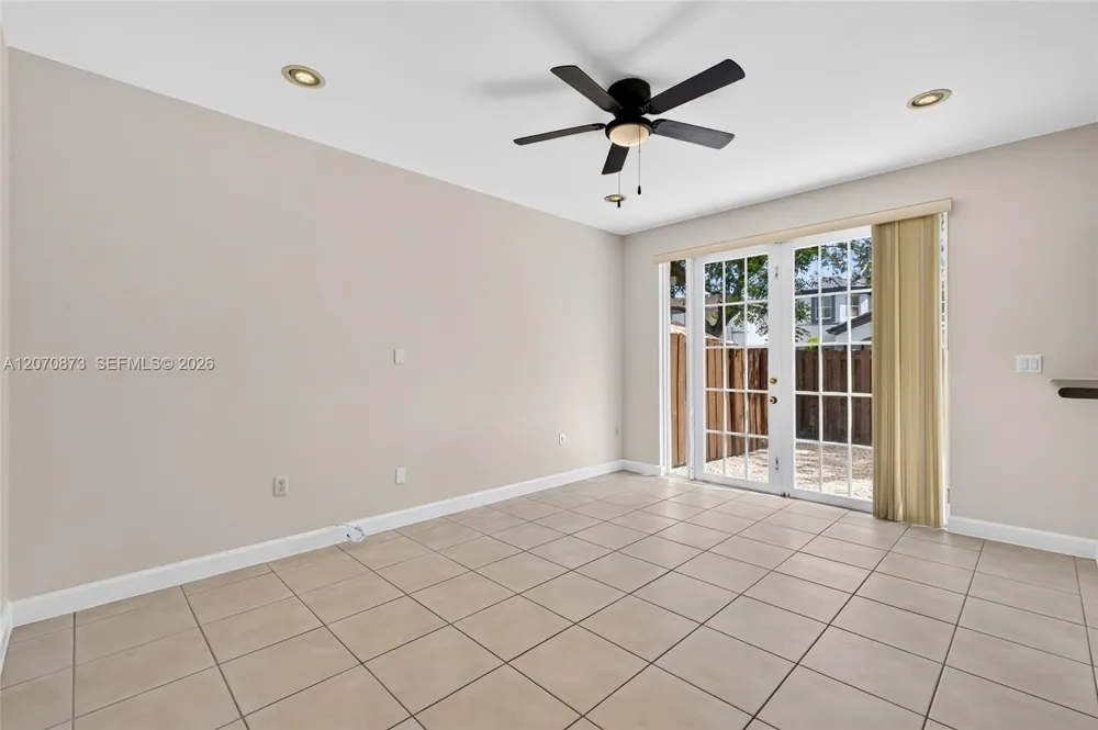 14946 SW 9th Way Miami, FL 33194