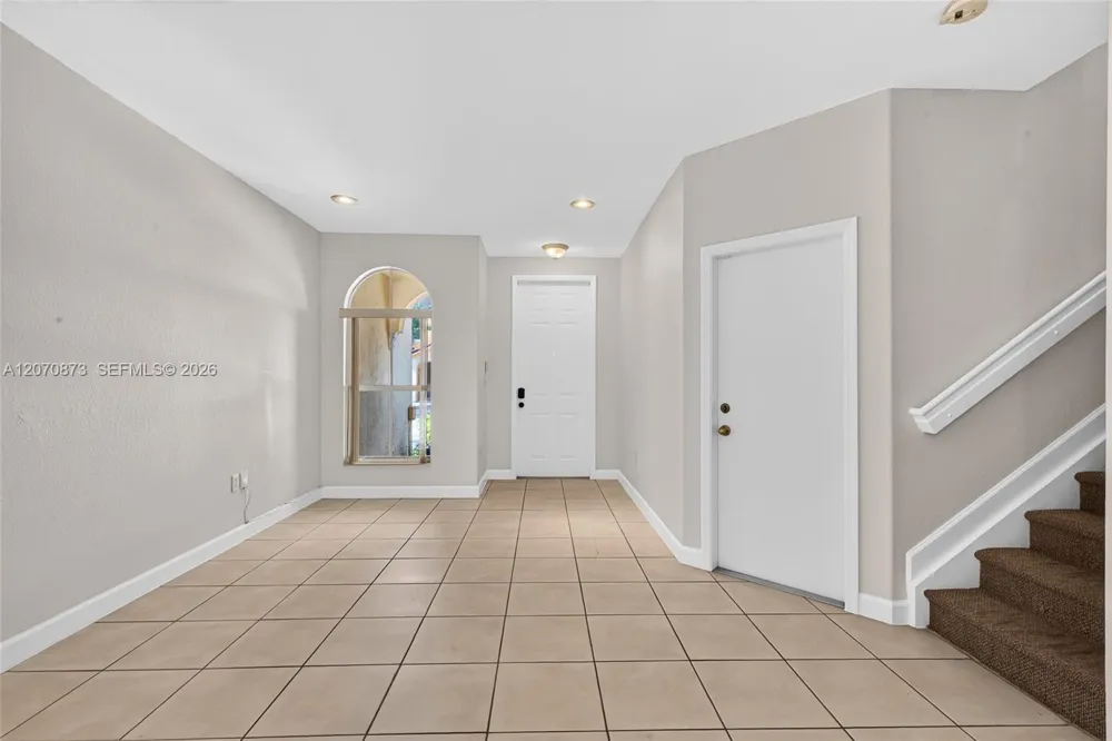 14946 SW 9th Way Miami, FL 33194