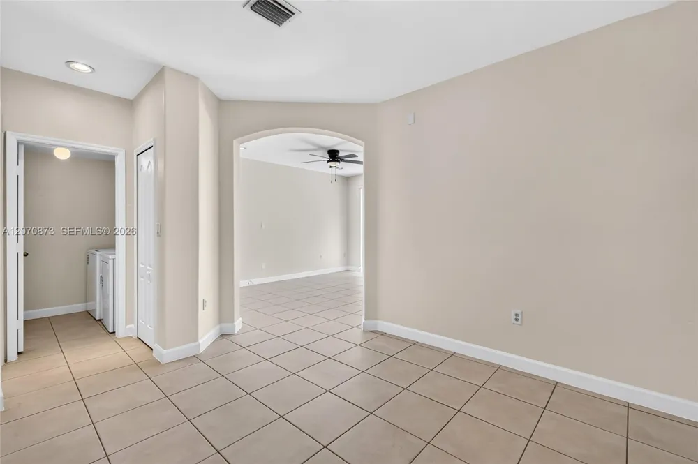 14946 SW 9th Way Miami, FL 33194