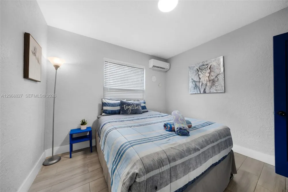 817 SW 12th St Fort Lauderdale, FL 33315