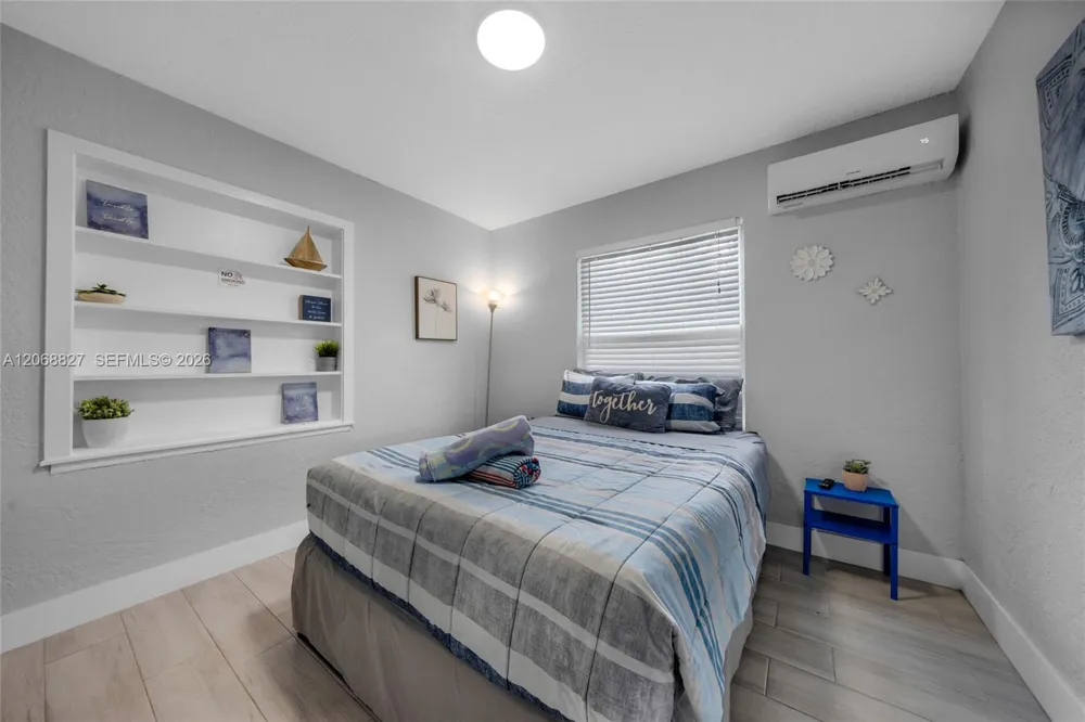817 SW 12th St Fort Lauderdale, FL 33315