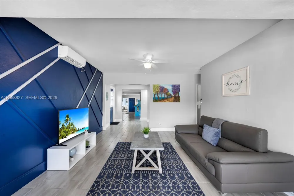 817 SW 12th St Fort Lauderdale, FL 33315