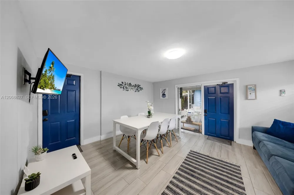 817 SW 12th St Fort Lauderdale, FL 33315