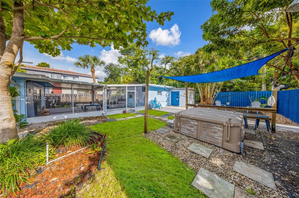 817 SW 12th St Fort Lauderdale, FL 33315