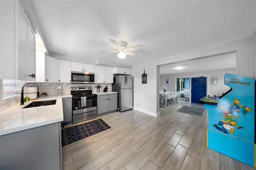 817 SW 12th St Fort Lauderdale, FL 33315