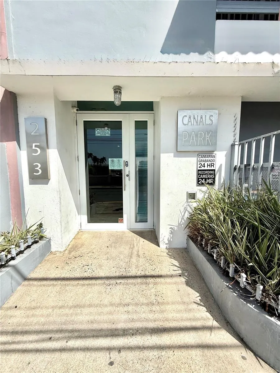253 CALLE CANALS #305 San Juan, PR 00907
