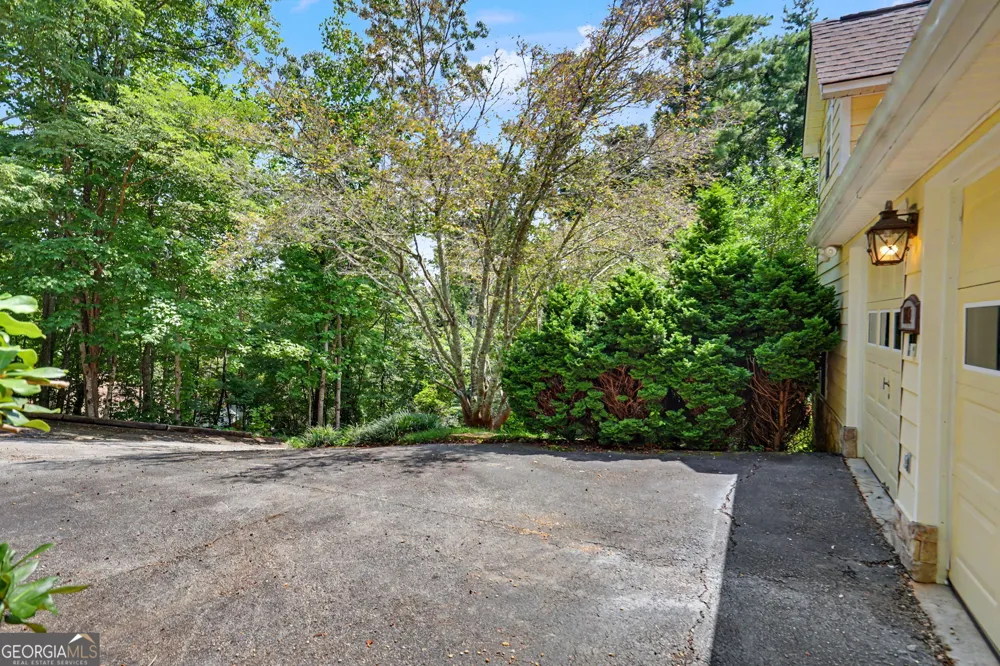 171 Bell Colony RD Dillard, GA 30537