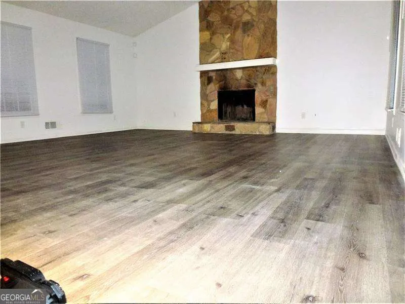 382 Cross Creek PL Auburn, GA 30011