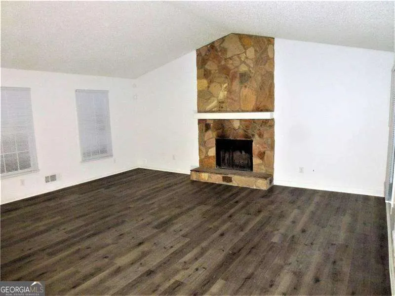 382 Cross Creek PL Auburn, GA 30011
