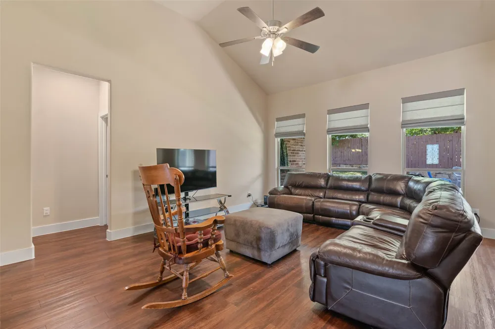 10 Pleasant Valley Sanger, TX 76266