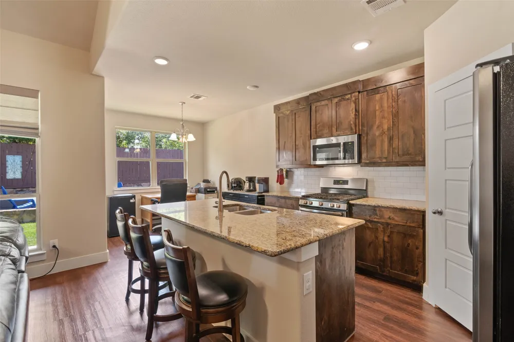 10 Pleasant Valley Sanger, TX 76266