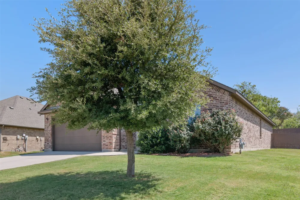 10 Pleasant Valley Sanger, TX 76266