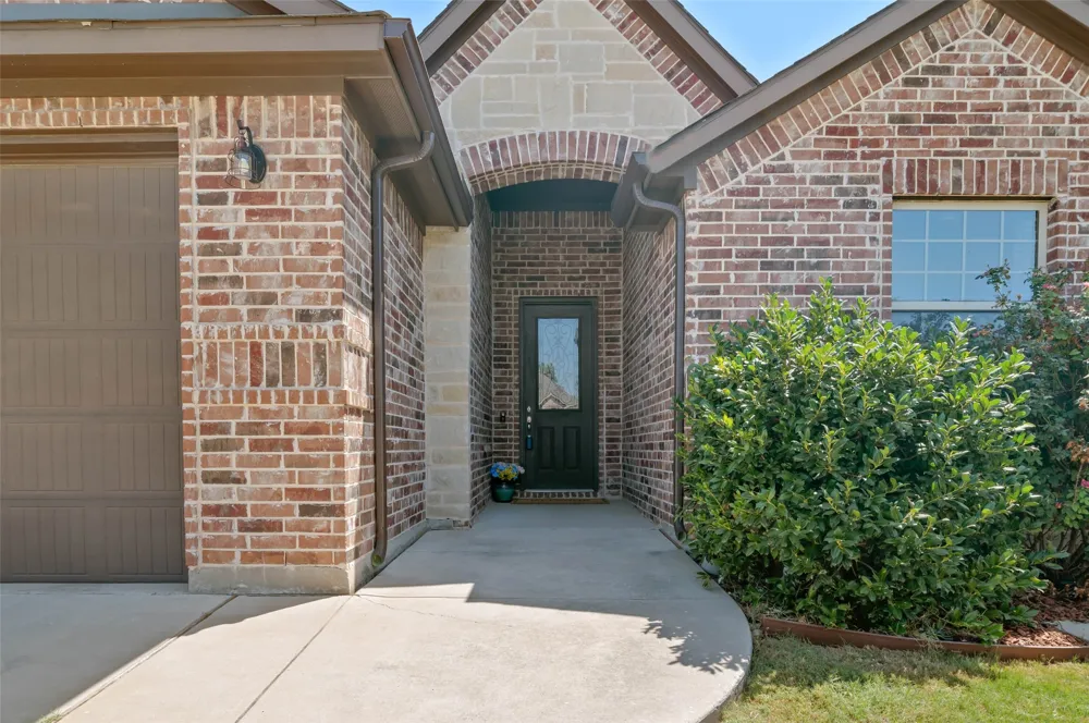 10 Pleasant Valley Sanger, TX 76266