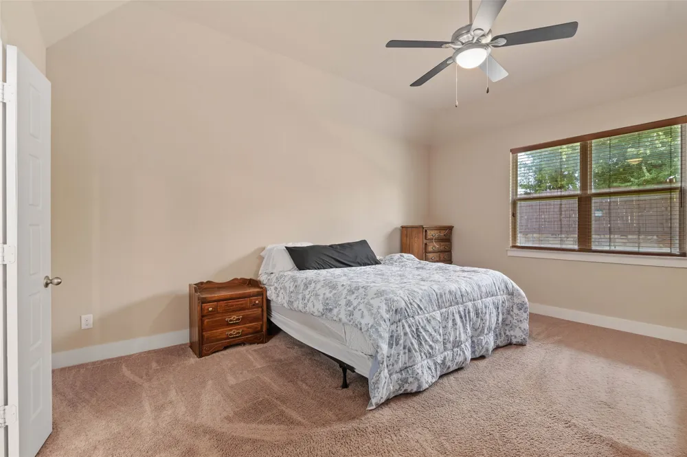 10 Pleasant Valley Sanger, TX 76266