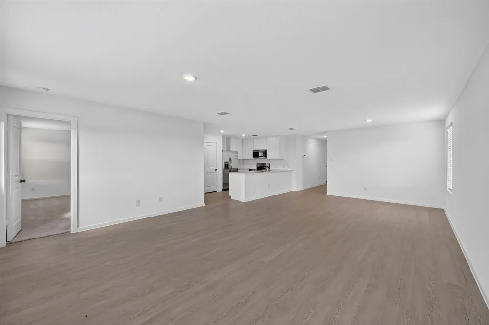 624 W Criner Street Grandview, TX 76050