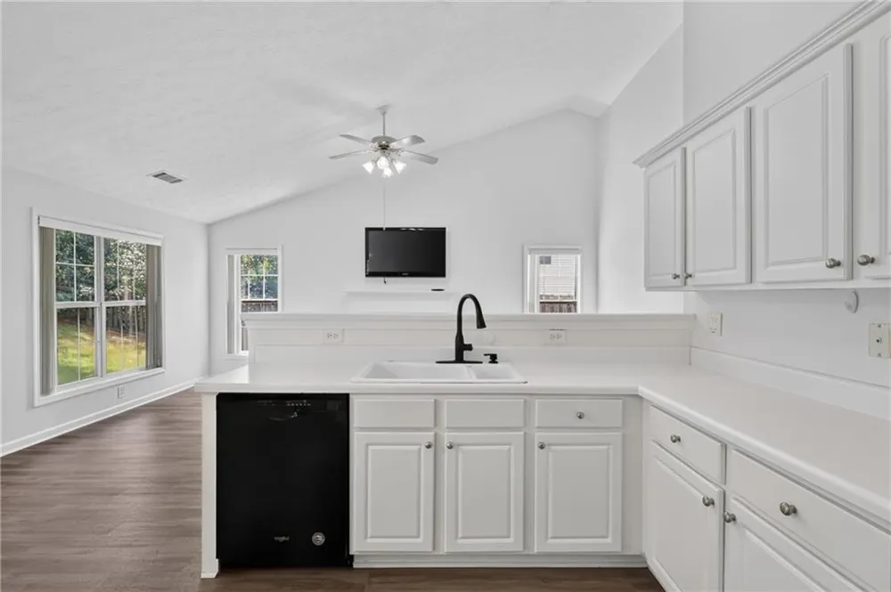 1142 Autumn Glen Way Dacula, GA 30019