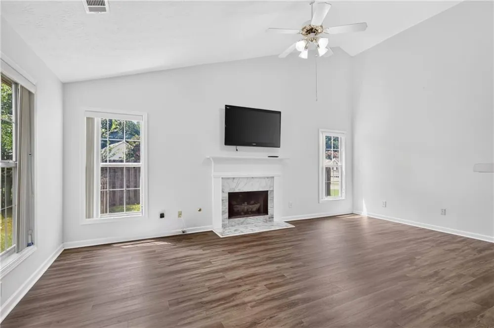 1142 Autumn Glen Way Dacula, GA 30019
