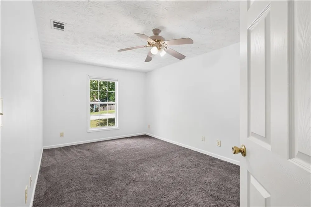 1142 Autumn Glen Way Dacula, GA 30019