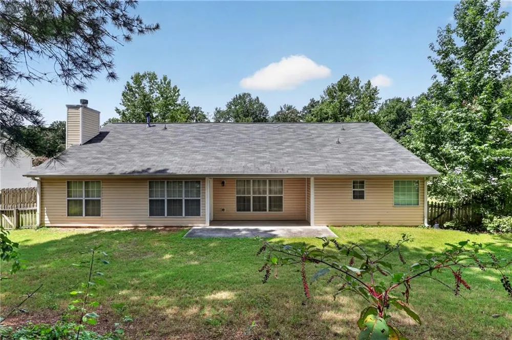 1142 Autumn Glen Way Dacula, GA 30019