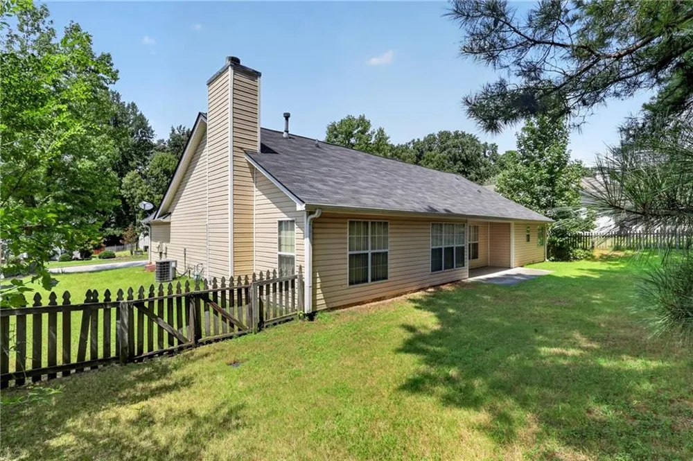 1142 Autumn Glen Way Dacula, GA 30019