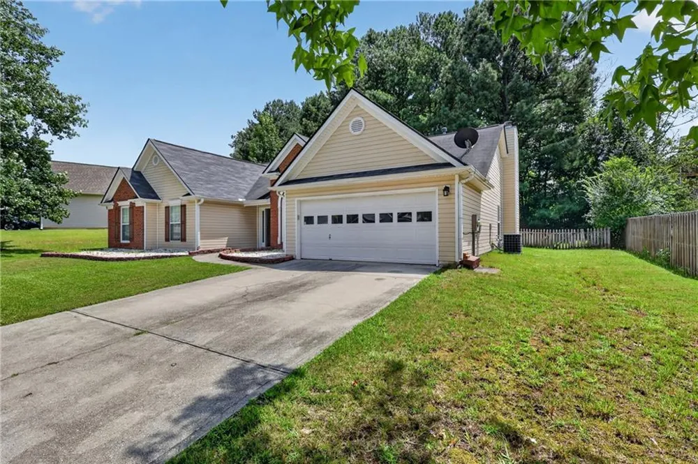 1142 Autumn Glen Way Dacula, GA 30019