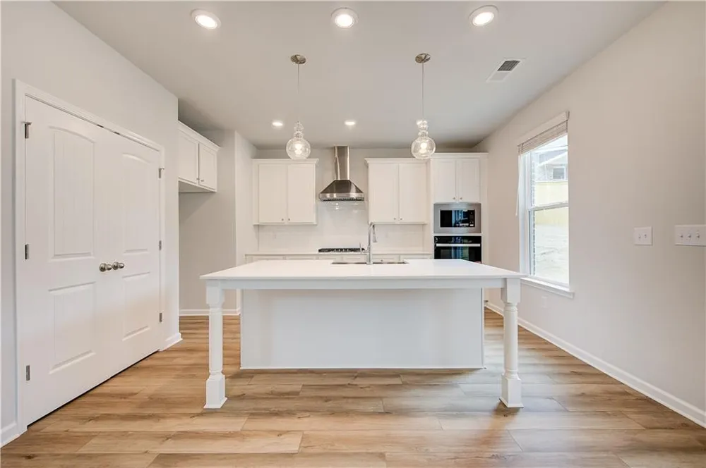 183 Dalston Cove Stockbridge, GA 30281