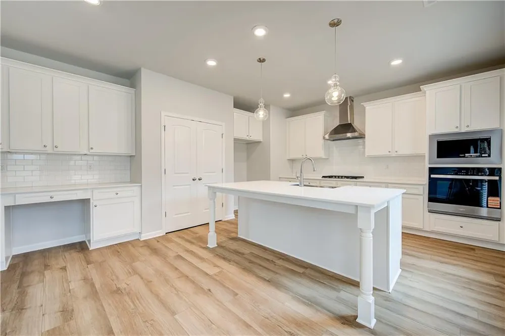 183 Dalston Cove Stockbridge, GA 30281