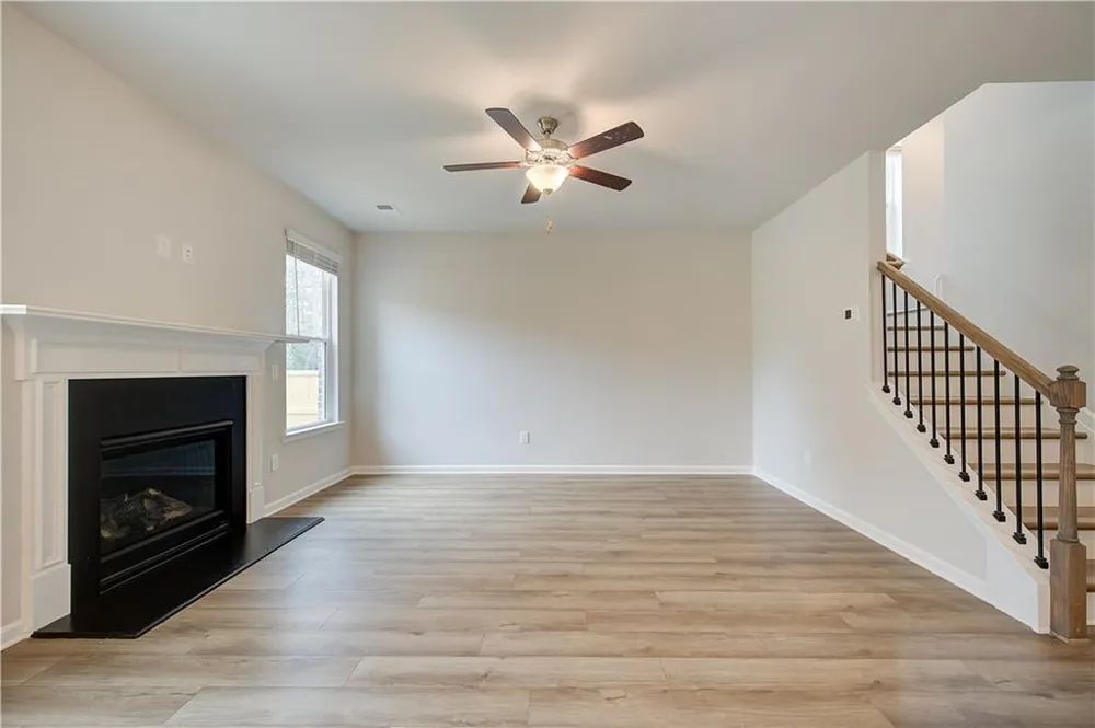 183 Dalston Cove Stockbridge, GA 30281