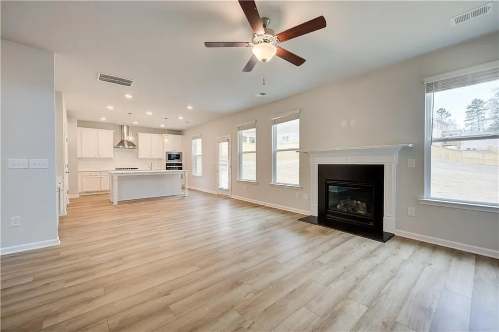 183 Dalston Cove Stockbridge, GA 30281