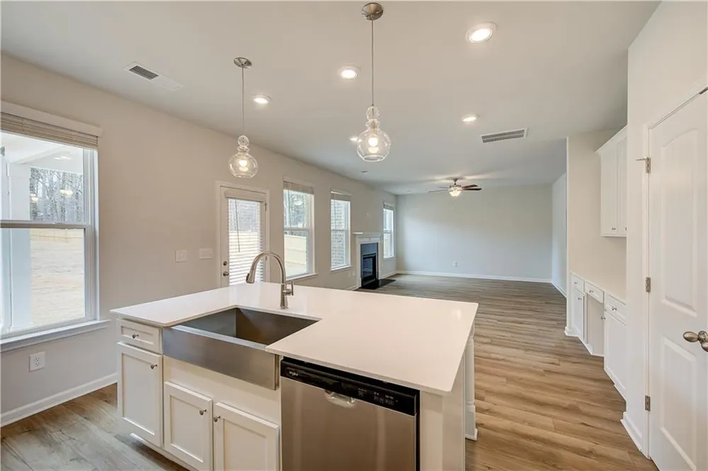 183 Dalston Cove Stockbridge, GA 30281