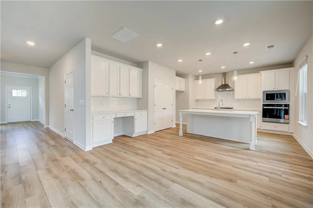 183 Dalston Cove Stockbridge, GA 30281