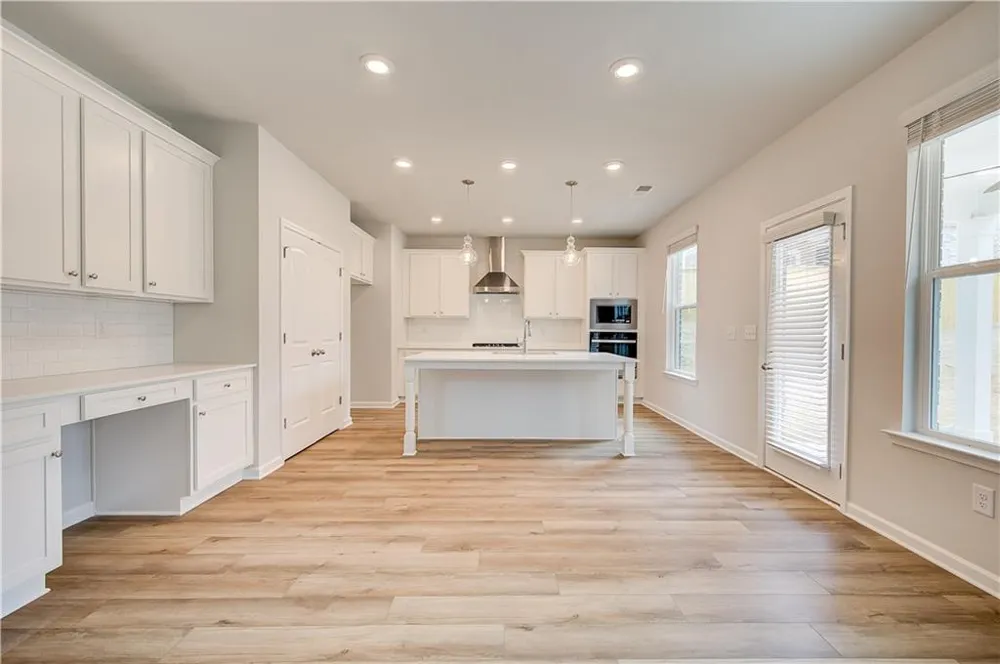 183 Dalston Cove Stockbridge, GA 30281