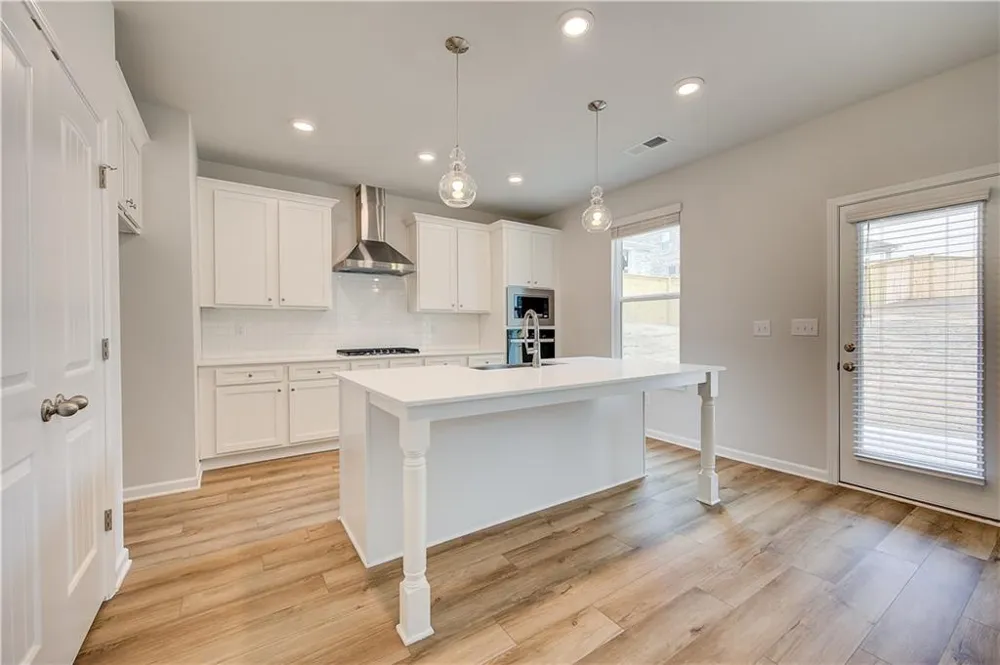 183 Dalston Cove Stockbridge, GA 30281