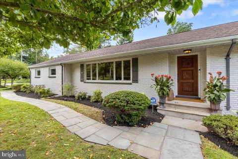 562 PROSPECT AVENUE