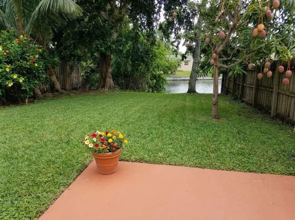 6534 HARBOUR ROAD North Lauderdale, FL 33068