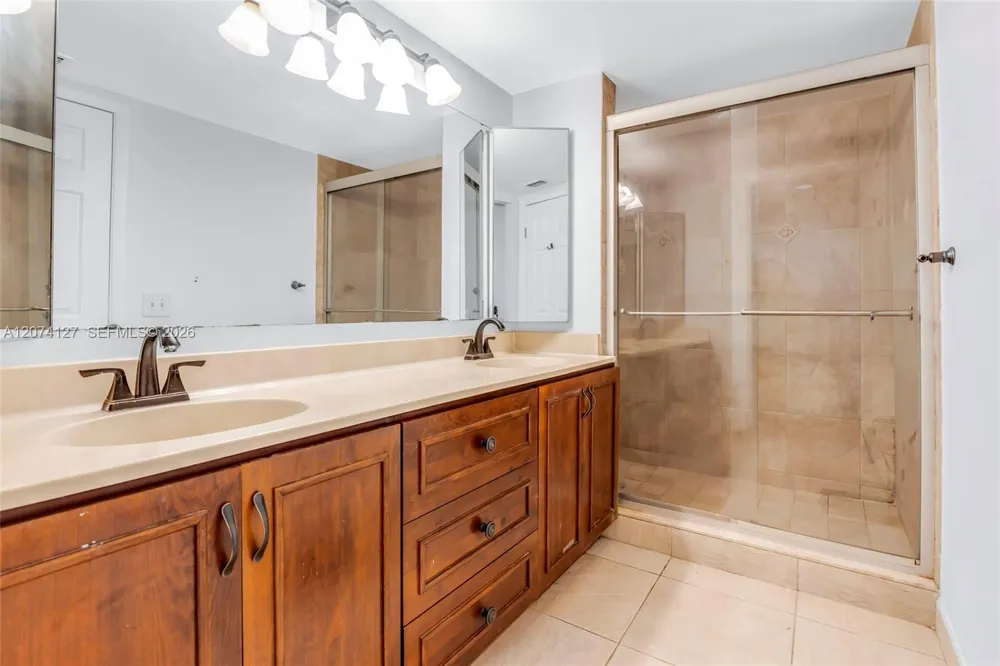 804 SW 119th Way #804 Davie, FL 33325