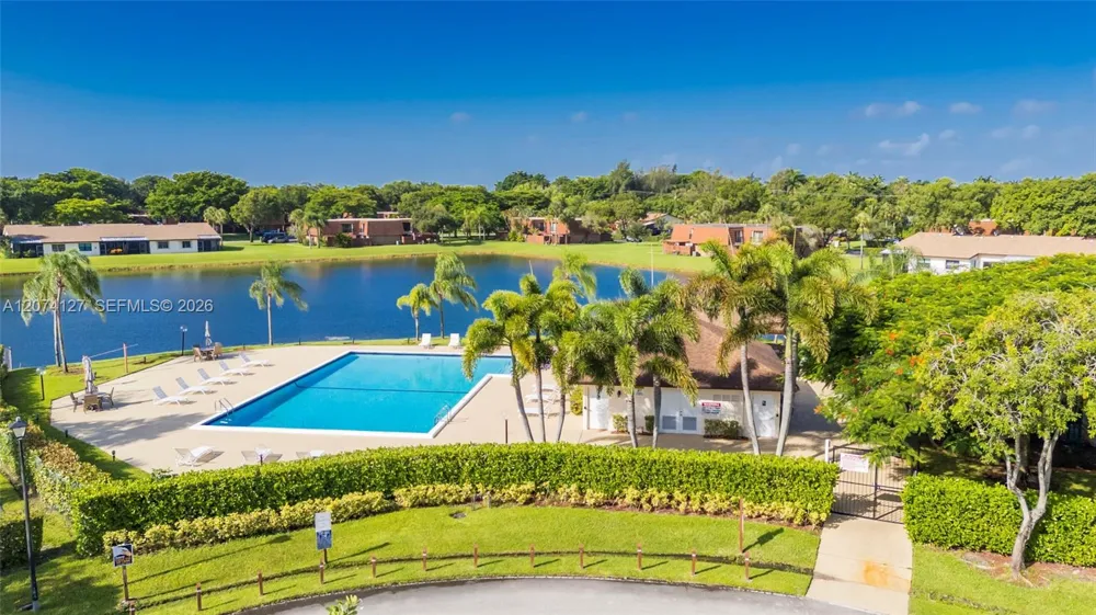 804 SW 119th Way #804 Davie, FL 33325
