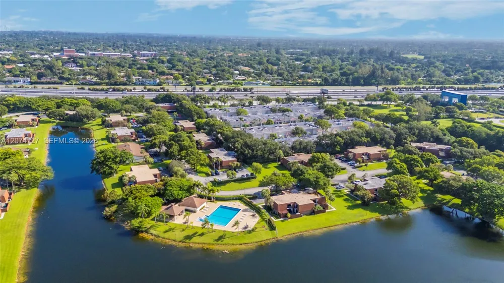 804 SW 119th Way #804 Davie, FL 33325