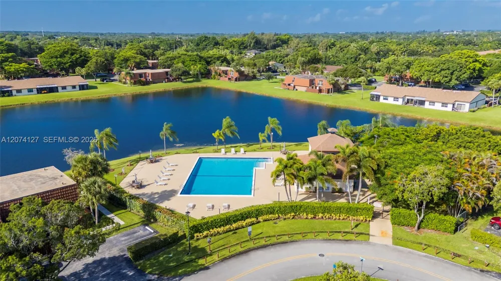 804 SW 119th Way #804 Davie, FL 33325