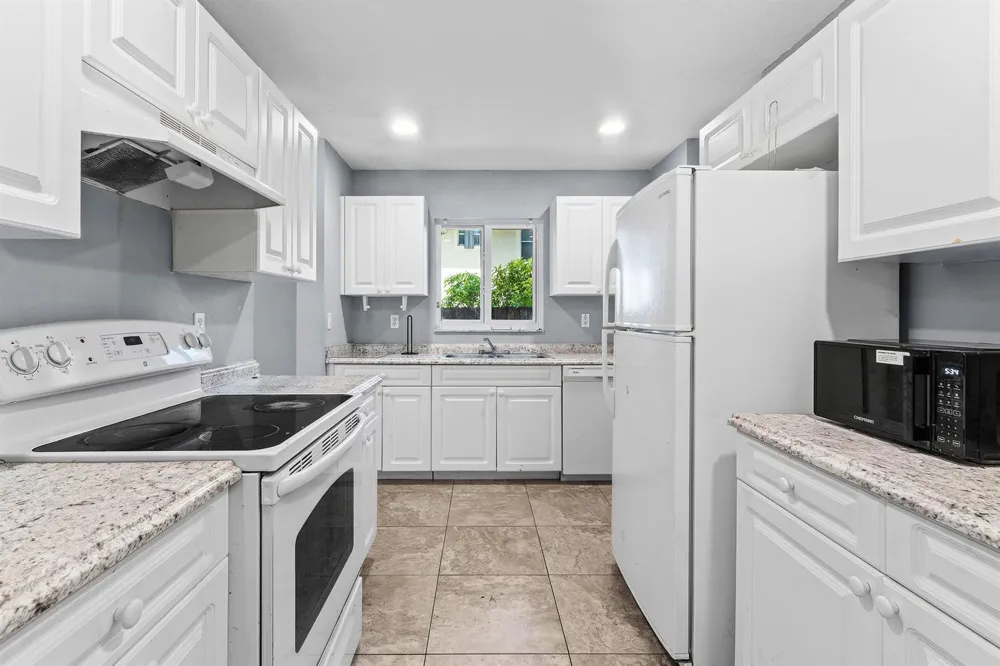 13793 YARMOUTH DRIVE #13793 Wellington, FL 33414