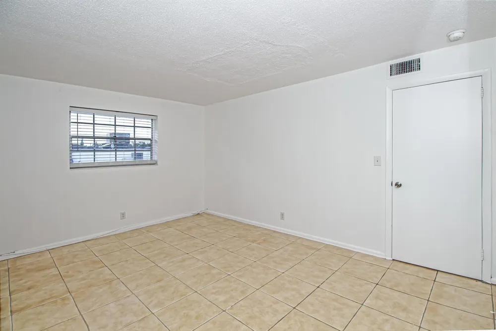 402 Lake Shore Drive West Palm Beach, FL 33403
