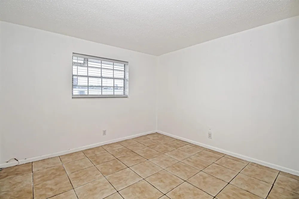 402 Lake Shore Drive West Palm Beach, FL 33403