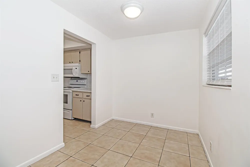 402 Lake Shore Drive West Palm Beach, FL 33403
