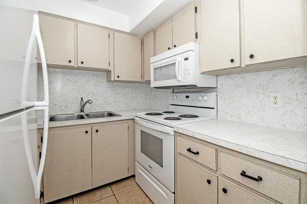 402 Lake Shore Drive West Palm Beach, FL 33403