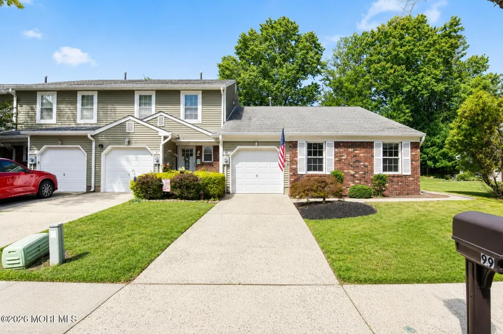99 Oak Lane Eatontown, NJ 07724
