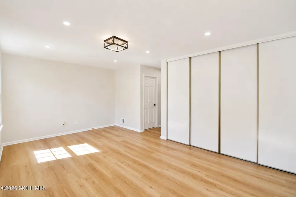 99 Oak Lane Eatontown, NJ 07724